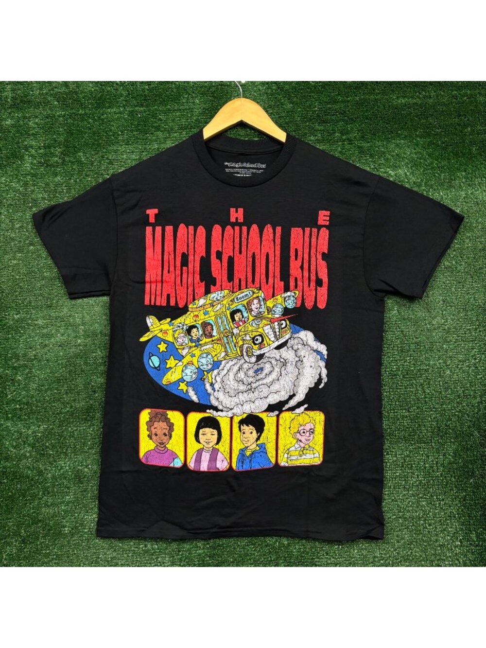 PBS Kids The Magic School Bus Classmates T-Shirt Size Medium